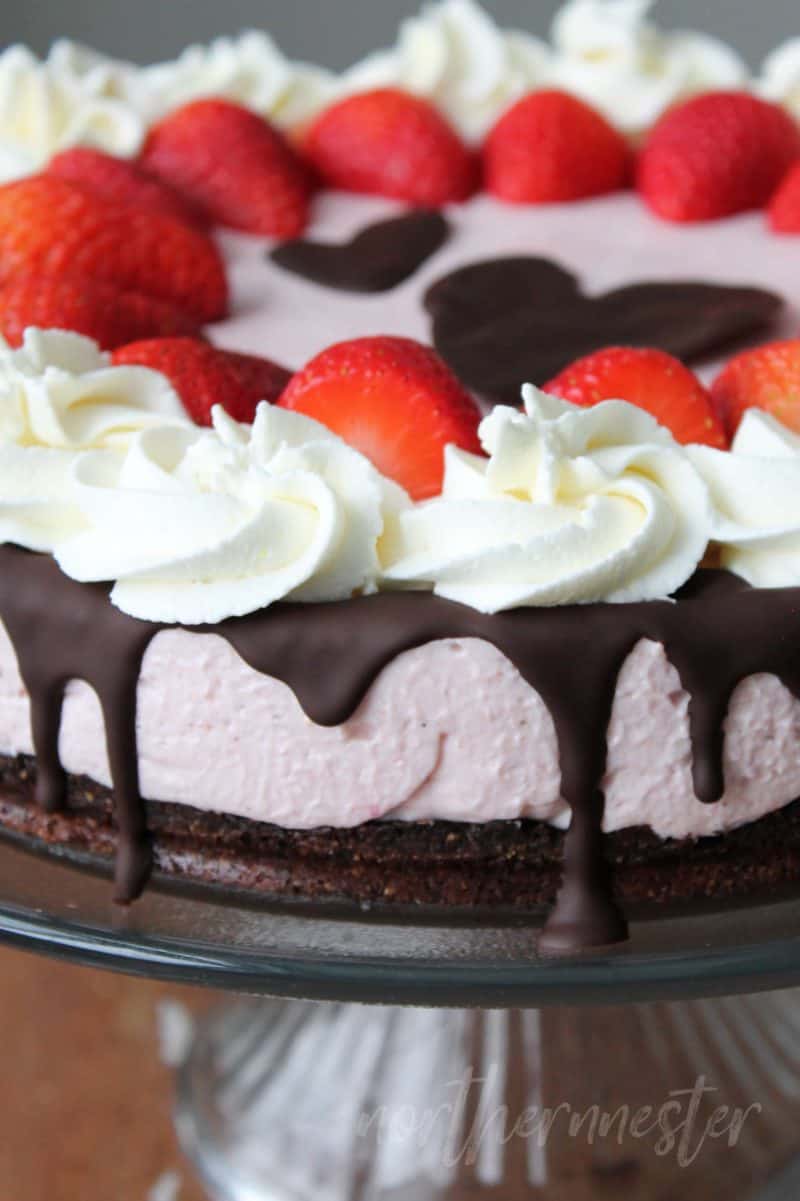 A low carb strawberry cheesecake with a chocolate crust