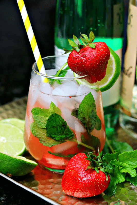 Keto Strawberry Mojito