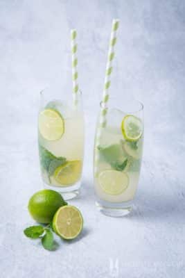 gin and ginger beer in a cup