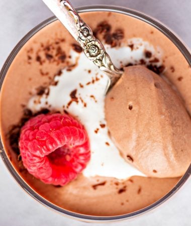 keto chocolate cheesecake mousse recipe close up