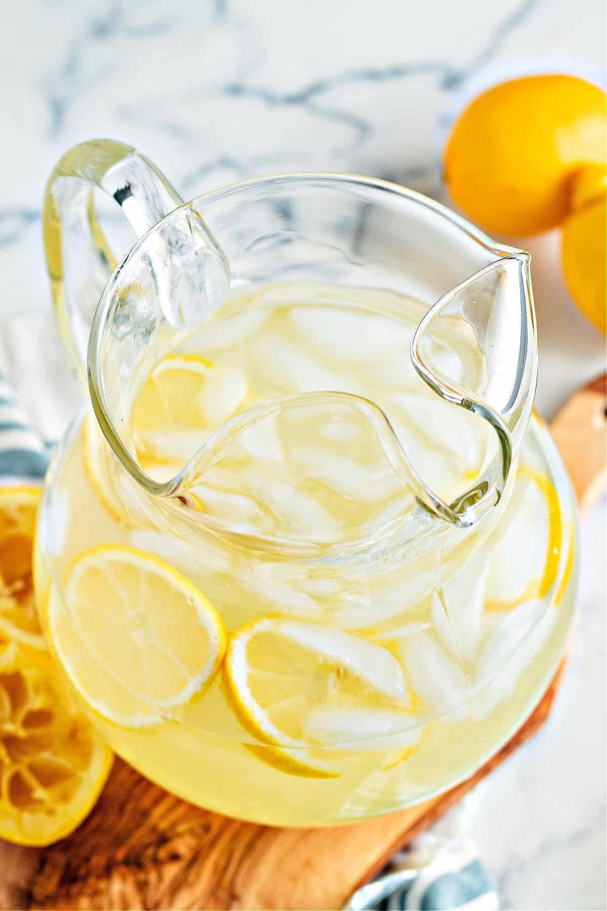 https://drdavinahseats.com/wp-content/uploads/2021/03/Keto-Lemonade-in-a-pitcher.jpg