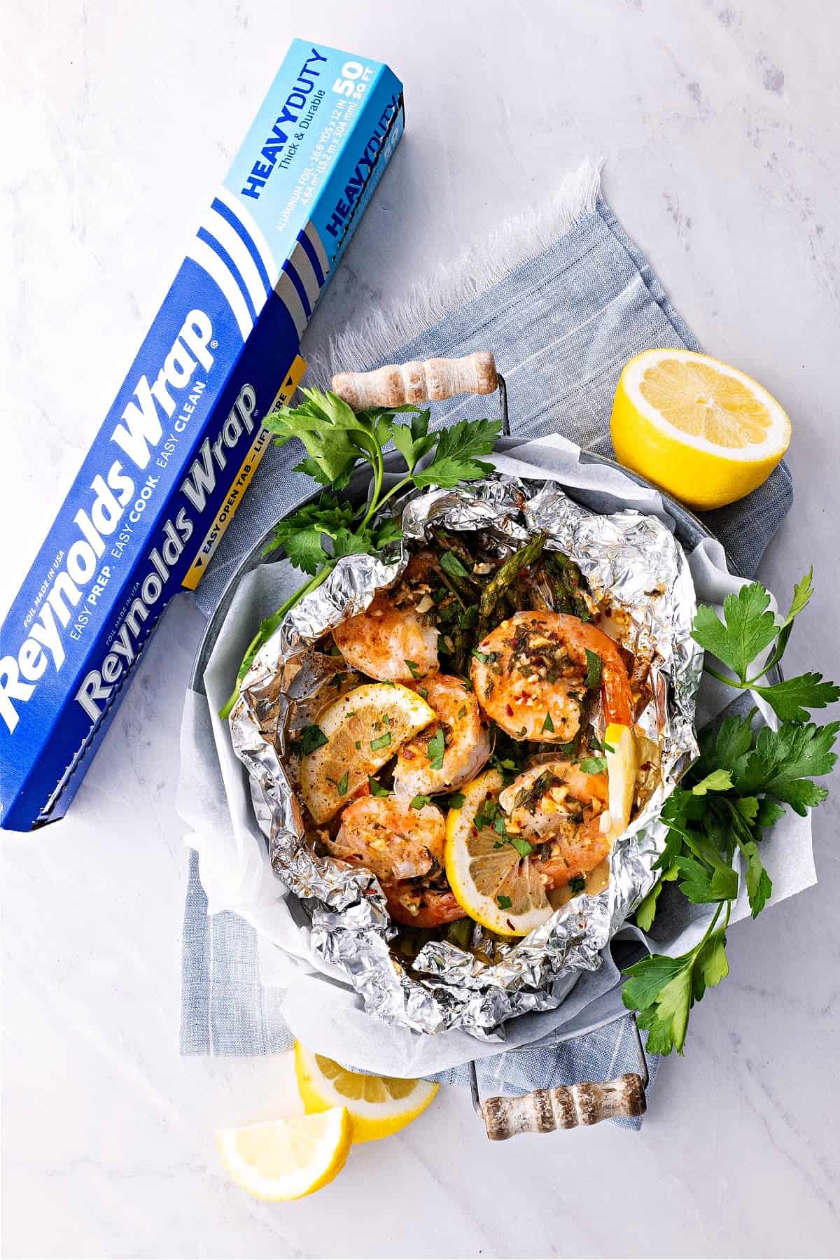 garlic butter shrimp foil packet grill campfire easy quick seafood dinner