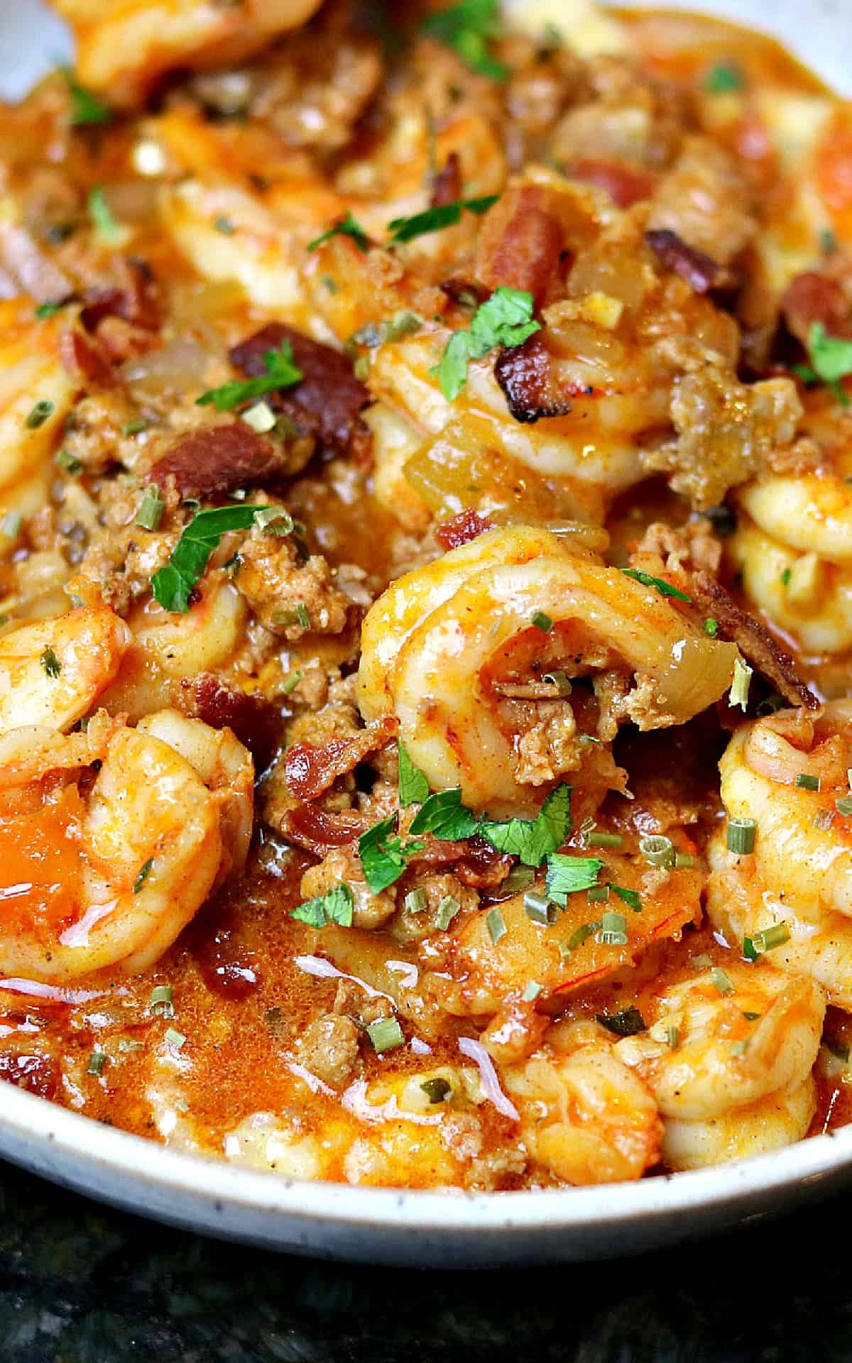 close-up of keto shrimp and grits in a bowl