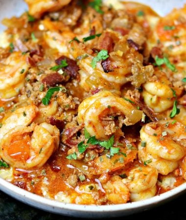 keto shrimp and grits in a bowl