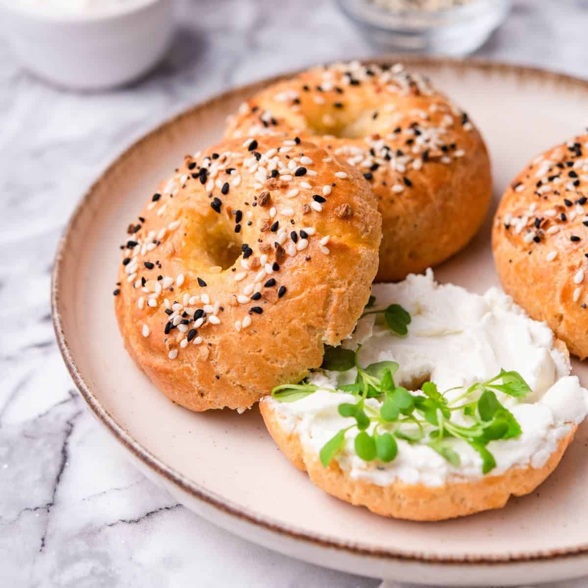 https://drdavinahseats.com/wp-content/uploads/2022/03/Keto-Bagels-sq.jpg