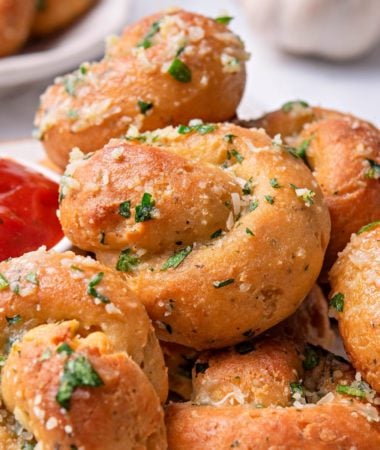 close up shot of Garlic Bread Bites