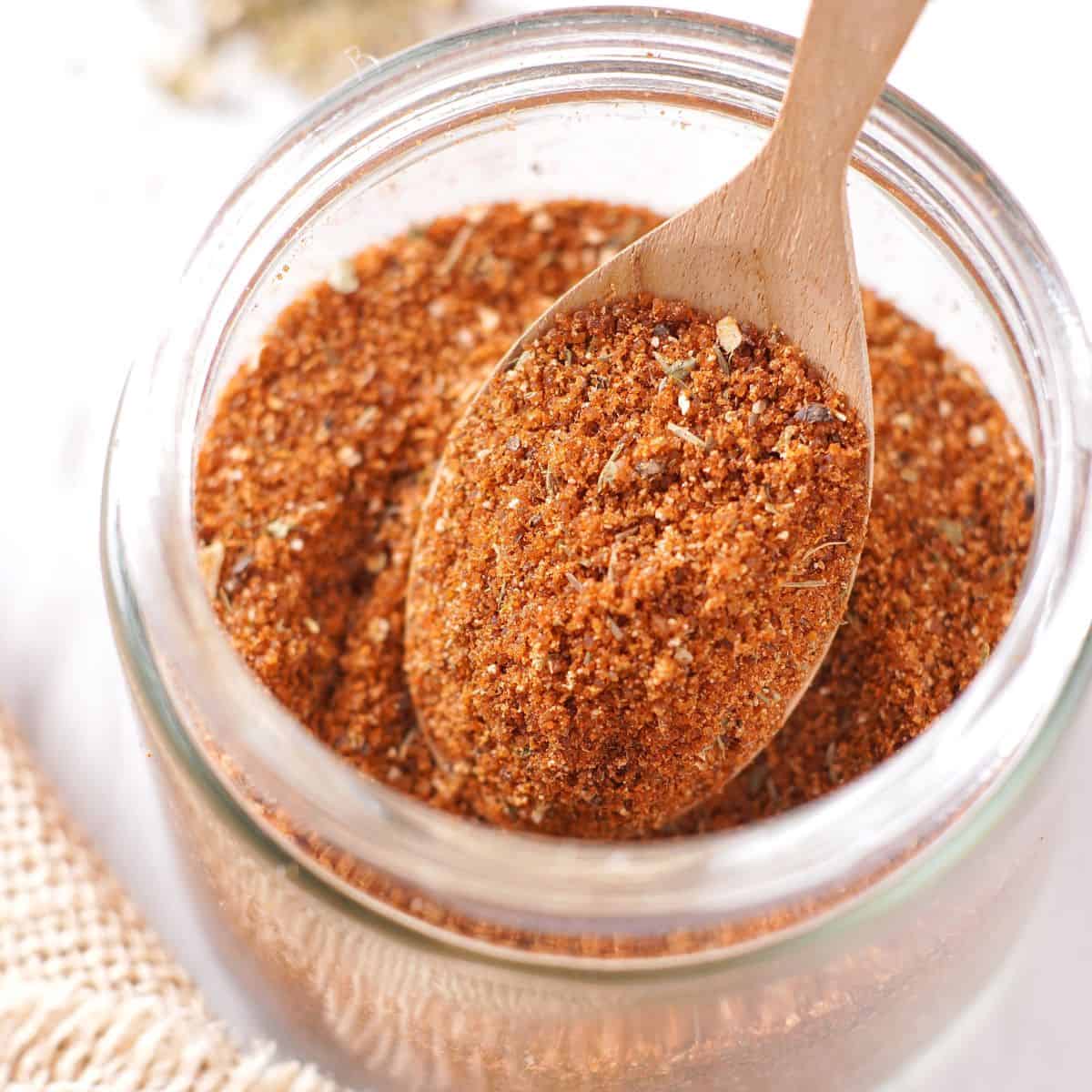 bbq seasoning Dry Rub spices on a jar