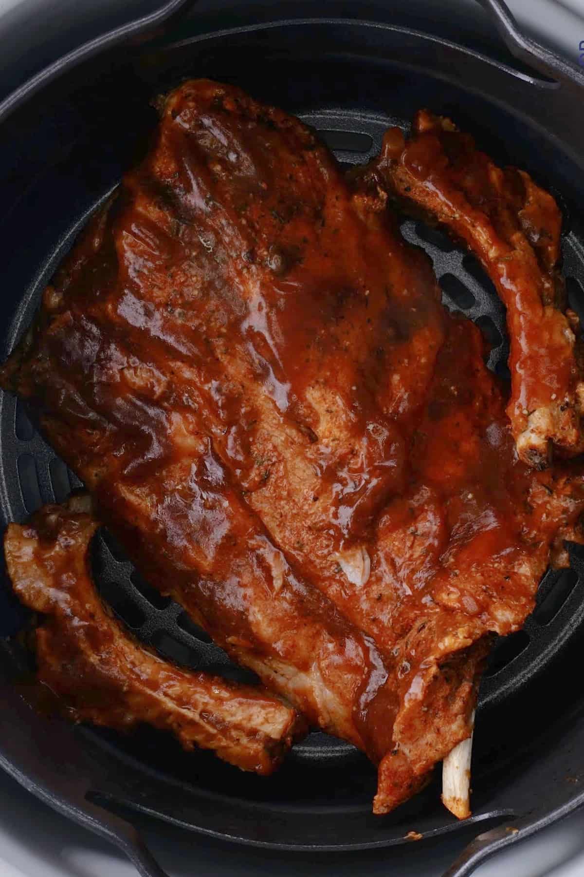 fall off the bone ribs in the ninja foodi air fryer basket
