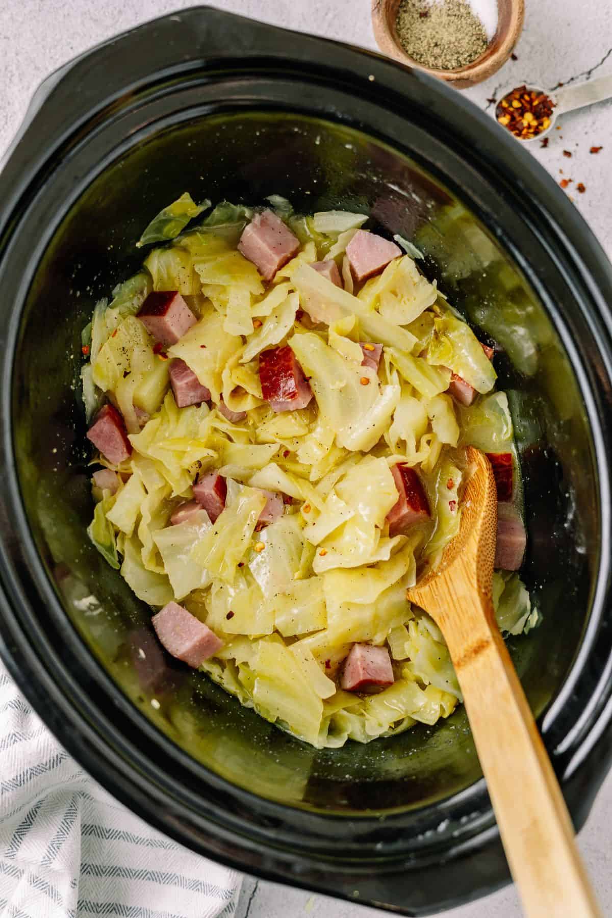 cooking cabbage with ham in a crockpot