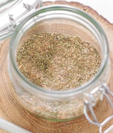 All-purpose poultry seasoning displayed in a clear container