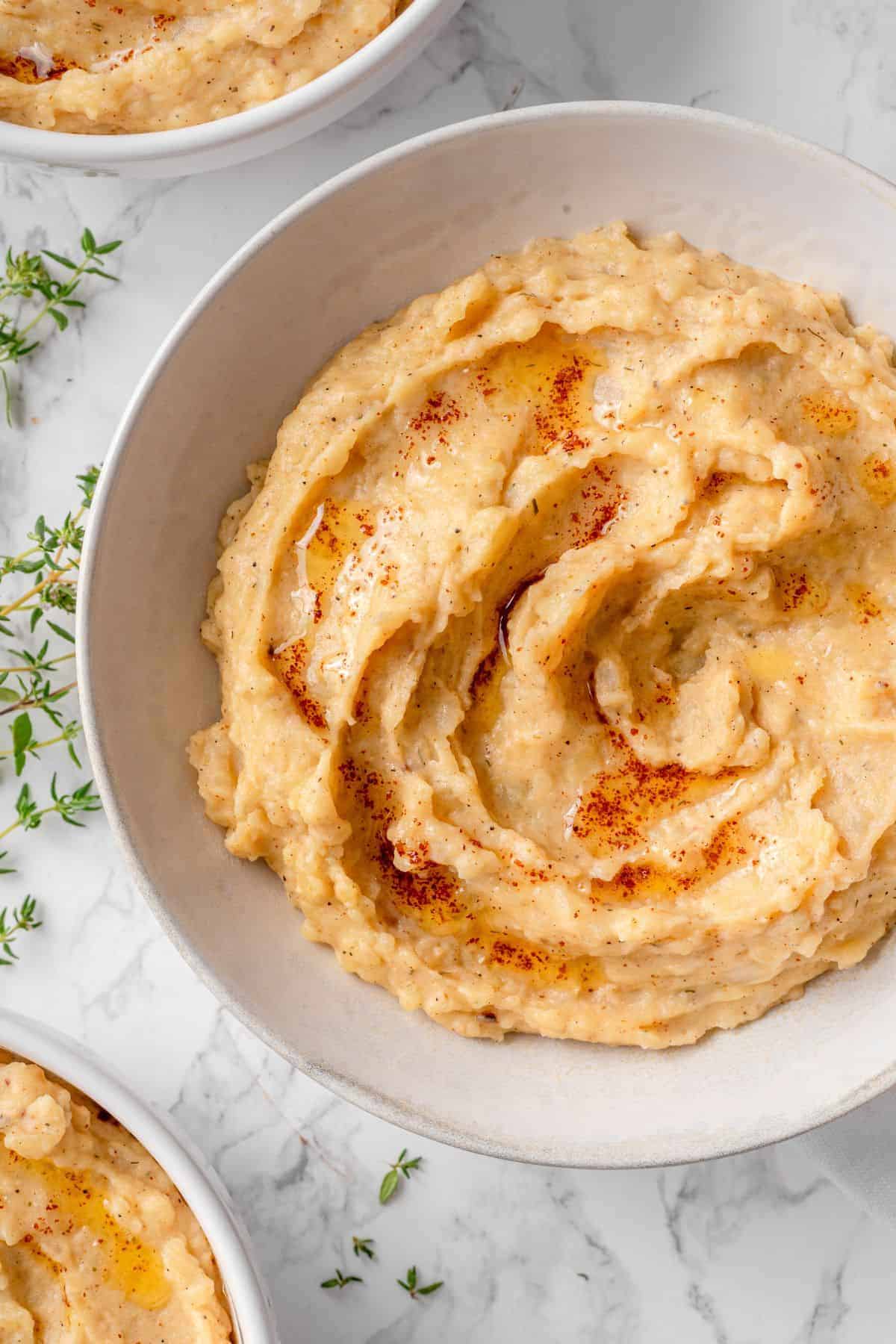 Brown butter mashed potatoes with creamy texture and roasted garlic