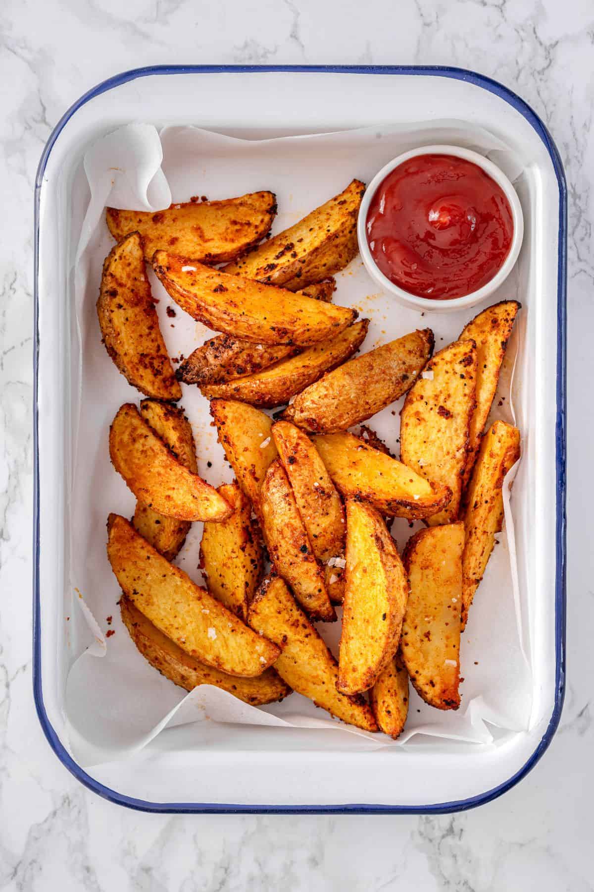 Best air fryer potato wedges served hot with dipping sauce