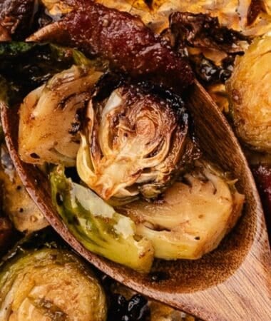 Roasted Brussels sprouts with bacon and caramelized crispy edges
