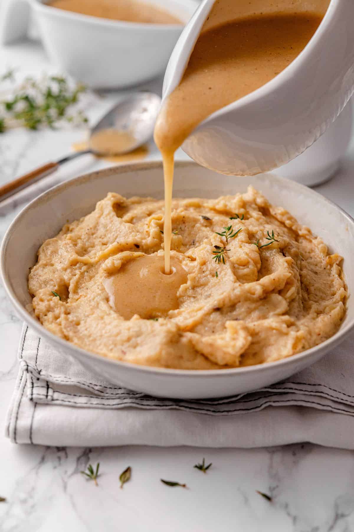 Turkey gravy without drippings with rich savory holiday flavor