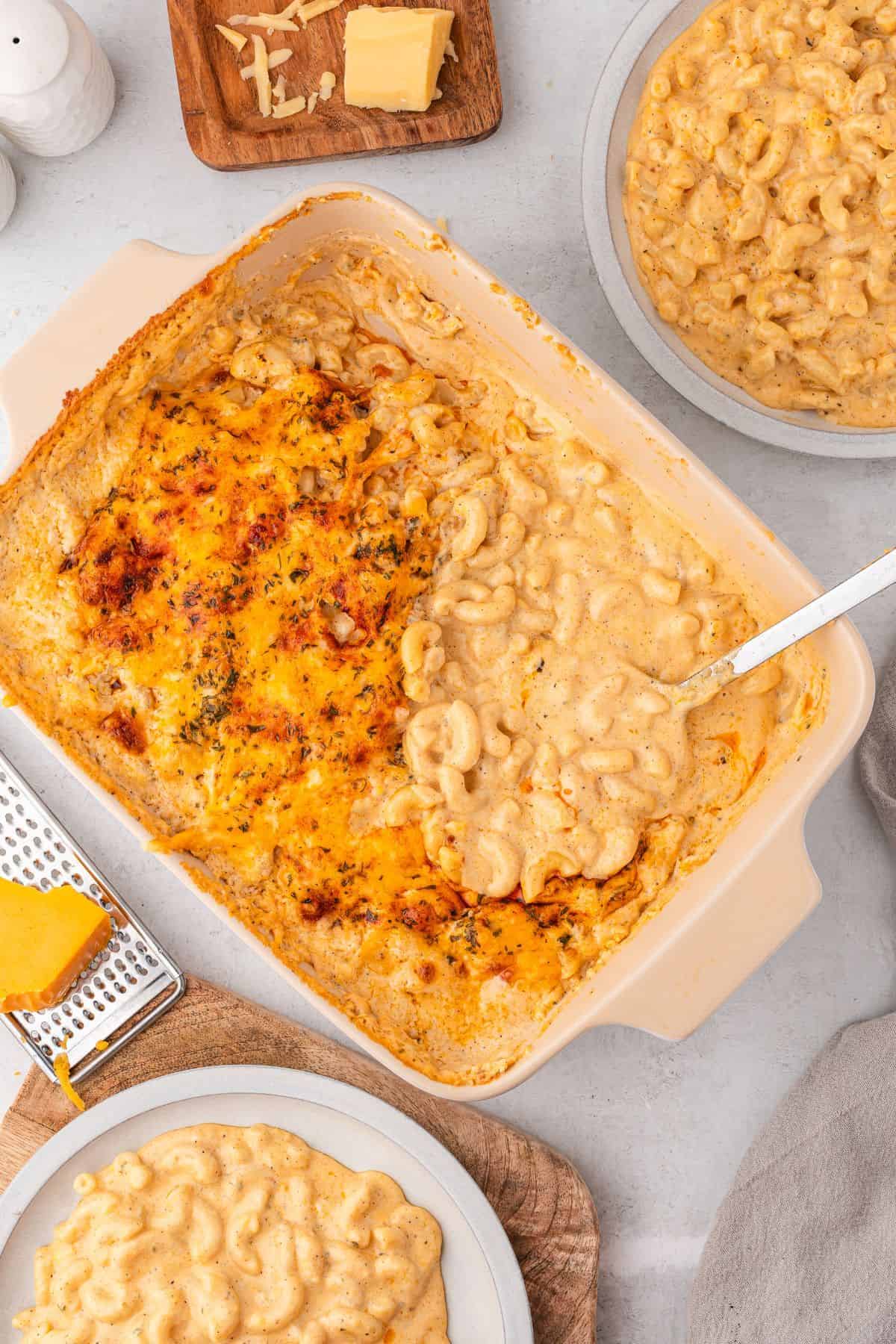 Recipe for Southern macaroni and cheese with buttery pasta